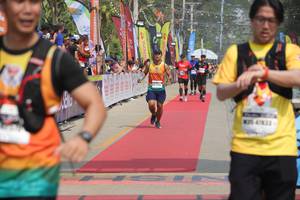 BIB: 
                            <button type="button" onclick="openModal(8246253)" class="btn btn-primary btn-sm float-right btn-popup" data-toggle="modal" data-target=".modal-high-quality">
                        <i class="fas fa-shopping-cart"></i> Add to Cart
                    </button>
                                            <button type="button" onclick="isThisMe(8246253, true)" class="btn btn-success btn-sm float-right btn-popup btn-isme hidden" data-toggle="tooltip" data-placement="bottom" title="นี่คือรูปของคุณใช่ไหม คลิกที่นี่เพื่อเอาเข้าอัลบั้ม">
                        <i class="fas fa-plus"></i> Add to album
                    </button>
                    <button type="button" onclick="isThisMe(8246253, false)" class="btn btn-warning btn-sm float-right btn-popup btn-isnotme hidden">
                        <i class="fas fa-ban"></i> Remove from album
                    </button>